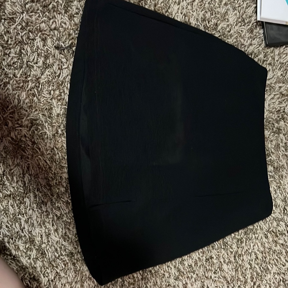 black skirt